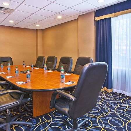 Holiday Inn Express And Suites Pittsburgh West Mifflin By Ihg Exterior photo