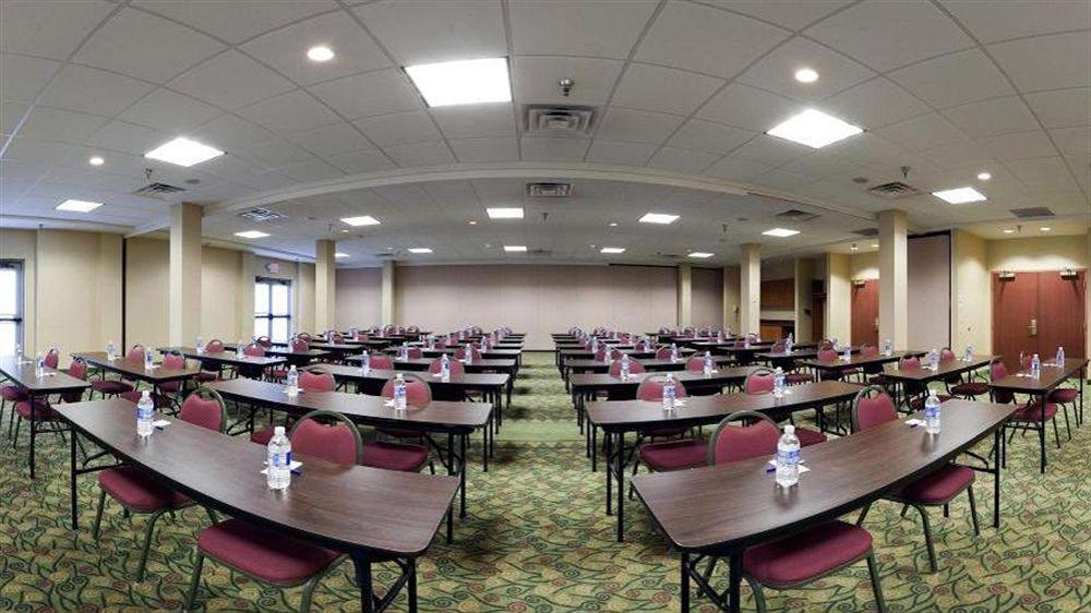 Holiday Inn Express And Suites Pittsburgh West Mifflin By Ihg Exterior photo